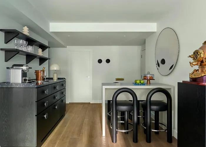 Sea Containers London